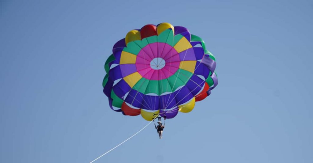 Parasailing Dubai Jumeirah Beach