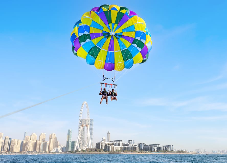 Parasailing in Dubai